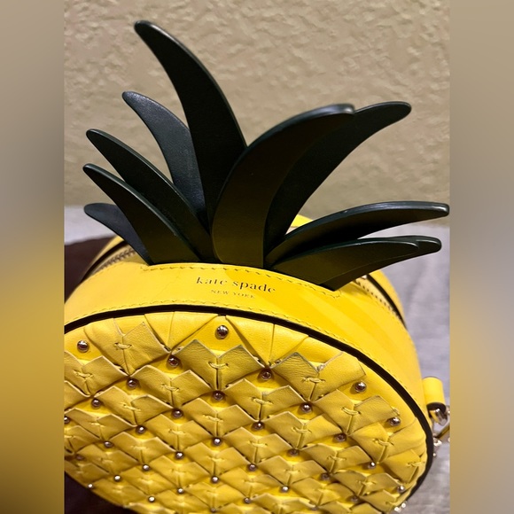 Kate Spade ♠️ RARE Picnic Pineapple Crossbody Leather Novelty Purse Handbag Bag - Picture 7 of 15